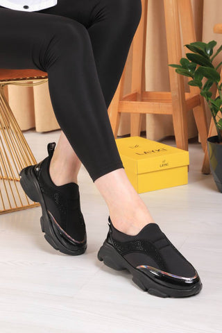 Layki Siyah Renkli Taşlı Desenli Günlük Yürüyüş Ayakkabısı